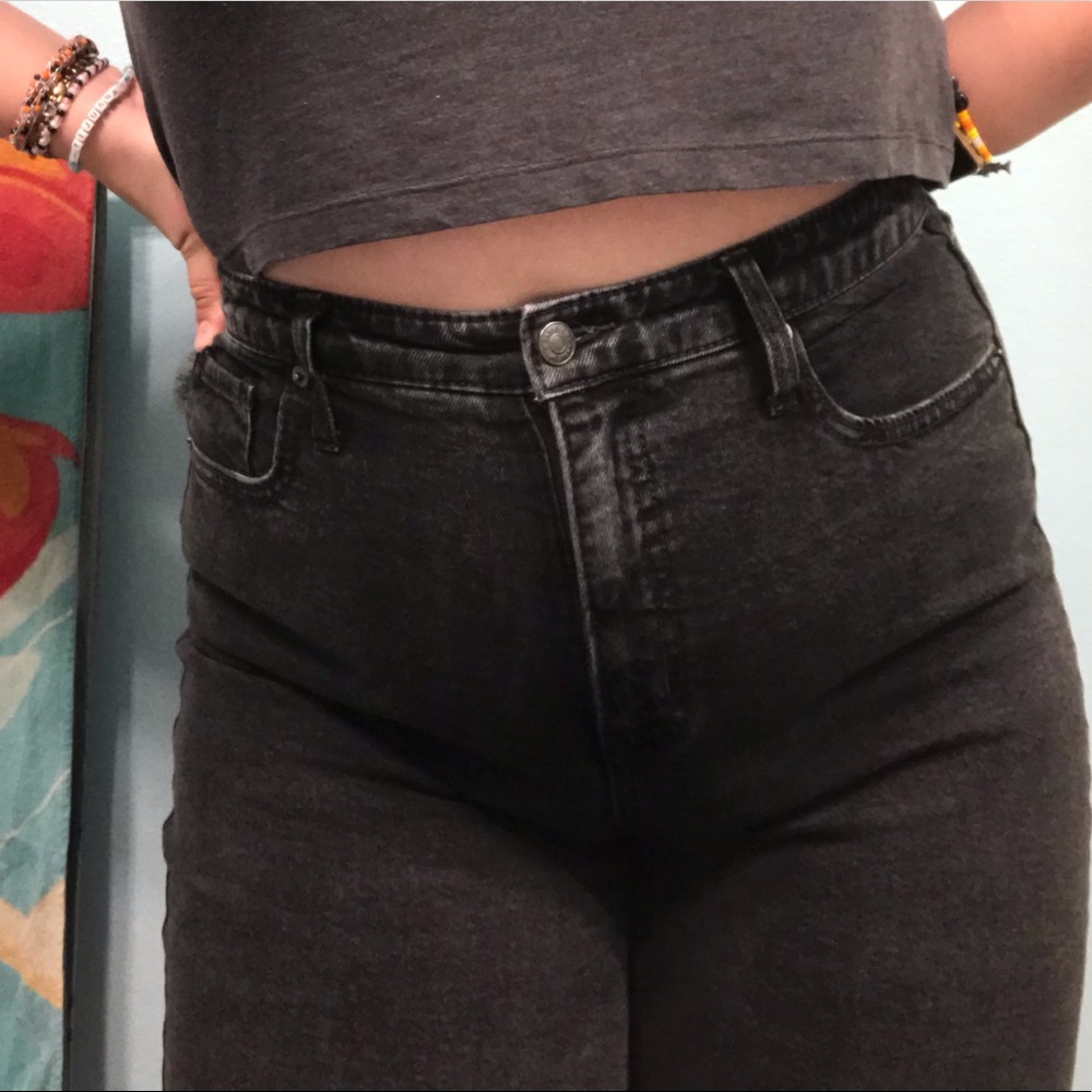 Black Mom Jeans
